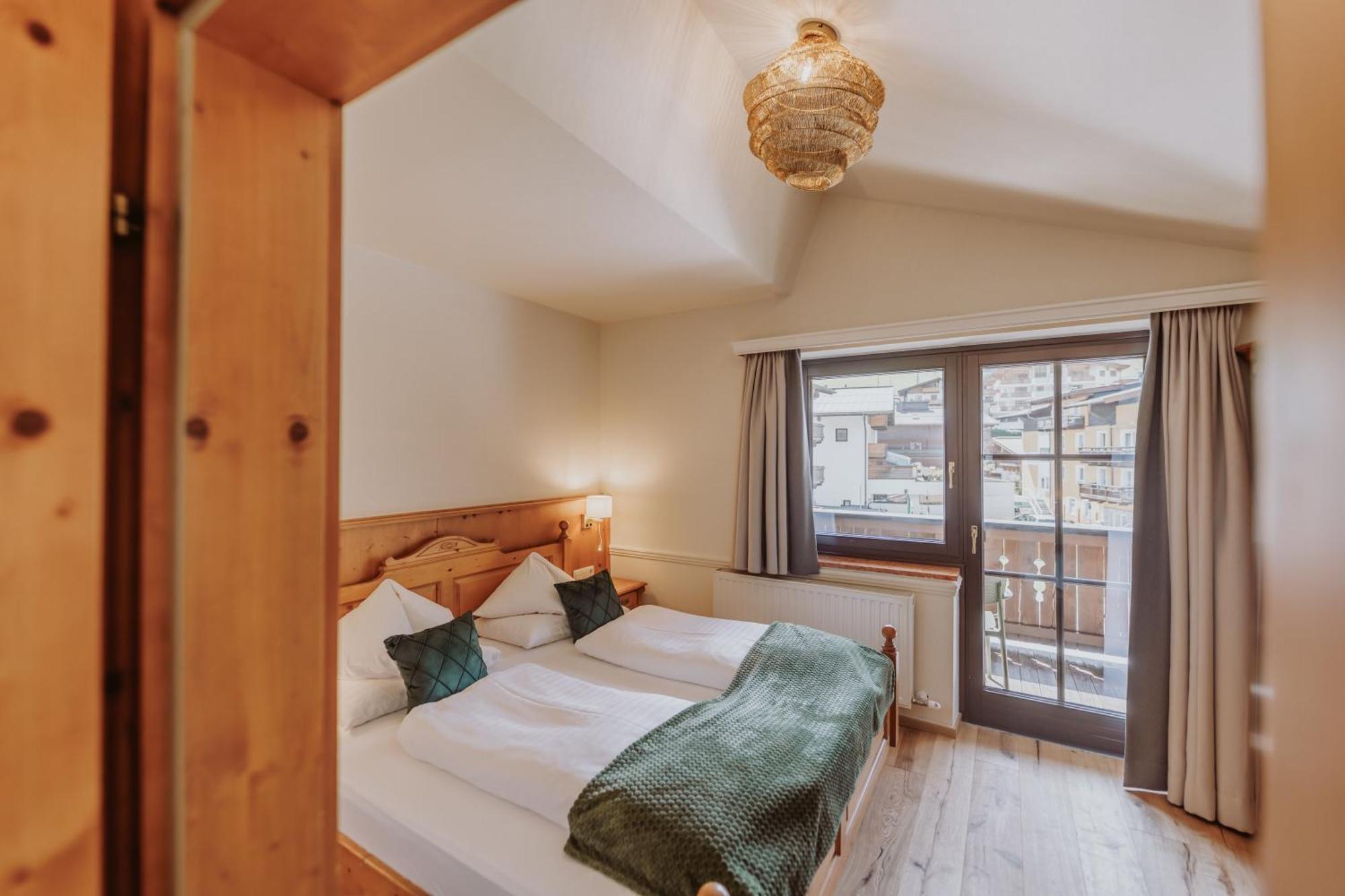 Hotel Gluecksschmiede - Hinterglemm Saalbach-Hinterglemm Exterior foto