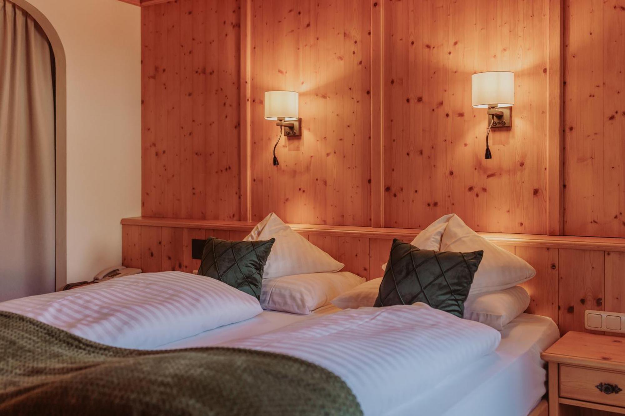 Hotel Gluecksschmiede - Hinterglemm Saalbach-Hinterglemm Exterior foto